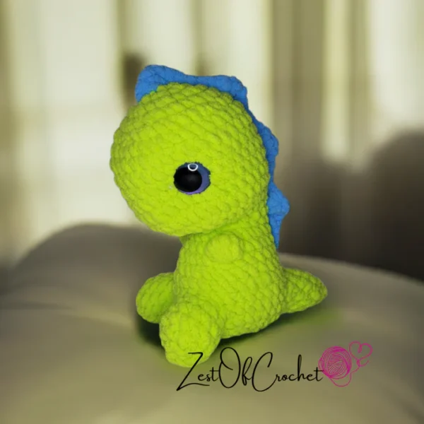 peluche en crochet dino